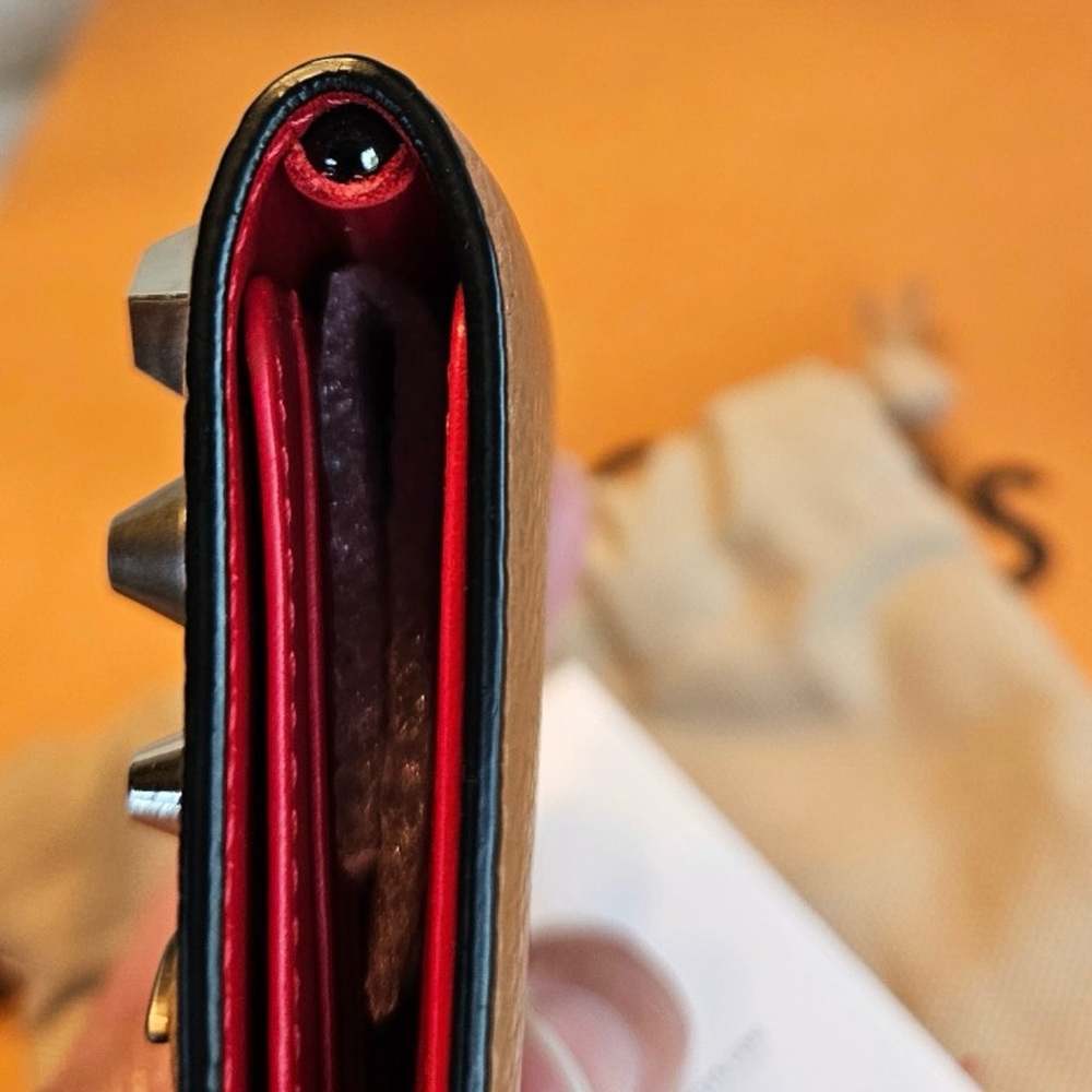 New Christian Louboutin MenTan Studded Wallet comes with dust bag - Picture 4 of 14